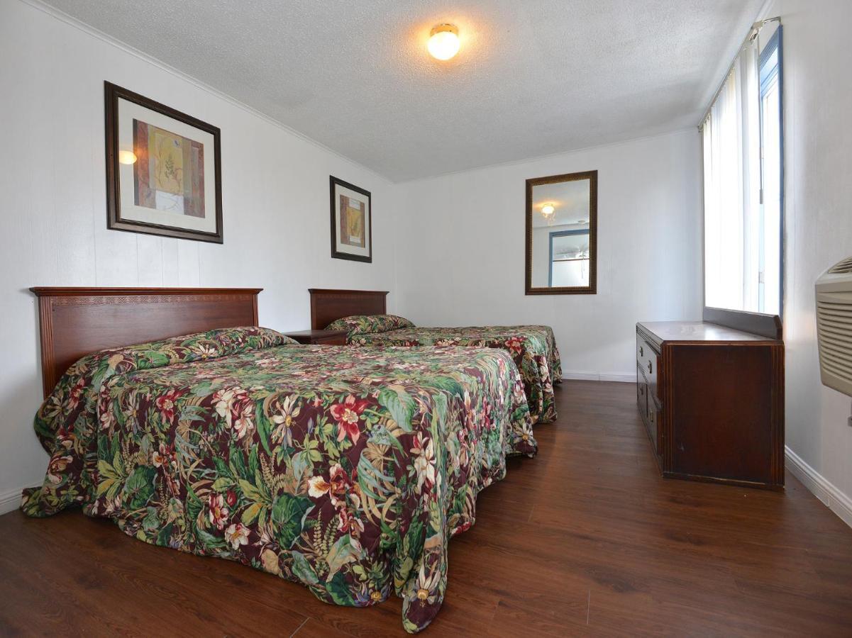 Apartment Shore - 52 - 401 Porter Avenue