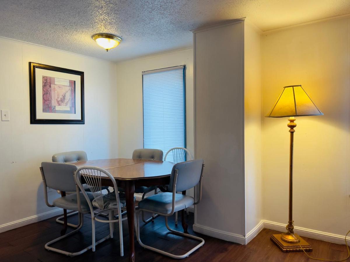Shore - 52 - 401 Porter Avenue