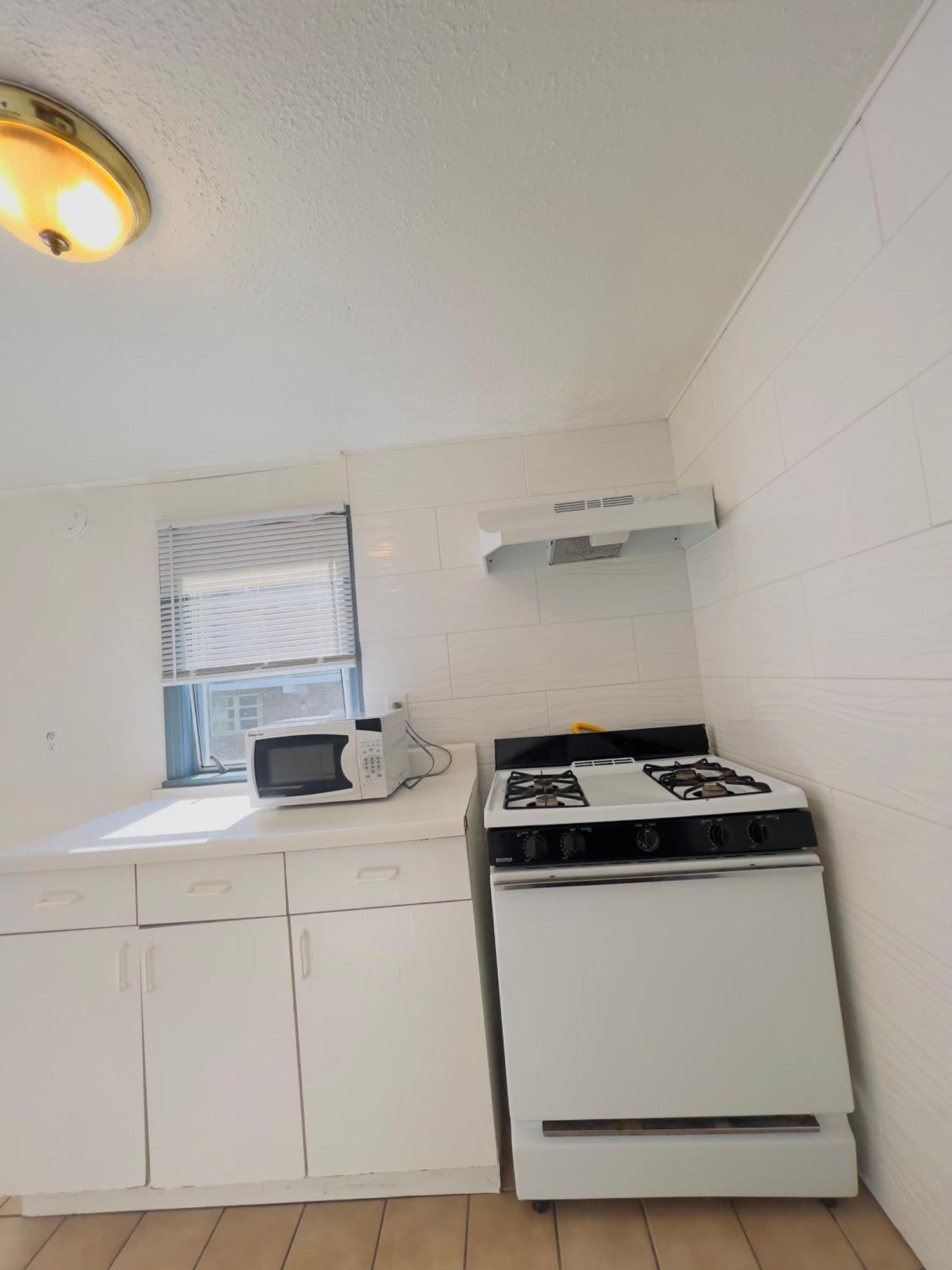 Shore - 52 - 401 Porter Avenue *