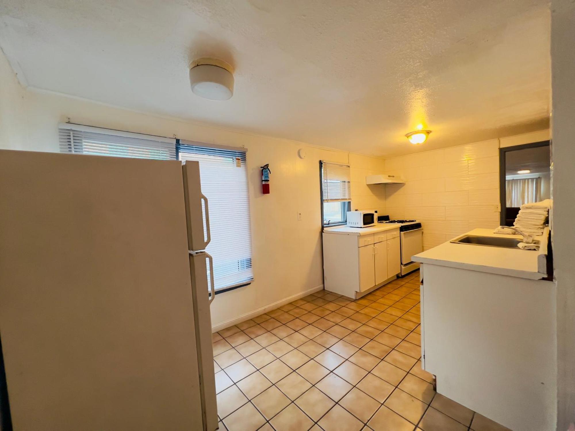 Shore - 52 - 401 Porter Avenue Apartment